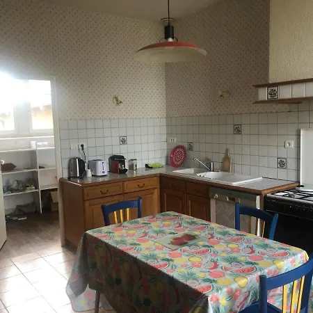 Holiday home -belle Maison Dans Ancienne Ecole-tarif Reduit Hors We !