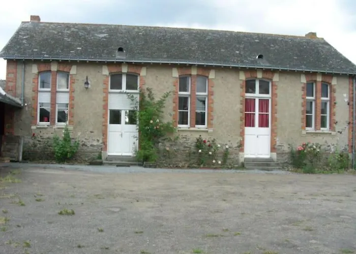 -belle Maison Dans Ancienne Ecole-tarif Reduit Hors We ! * Chanzeaux
