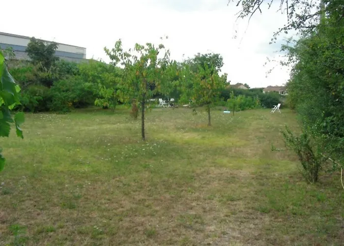 Feriehus -belle Maison Dans Ancienne Ecole-tarif Reduit Hors We ! Chanzeaux